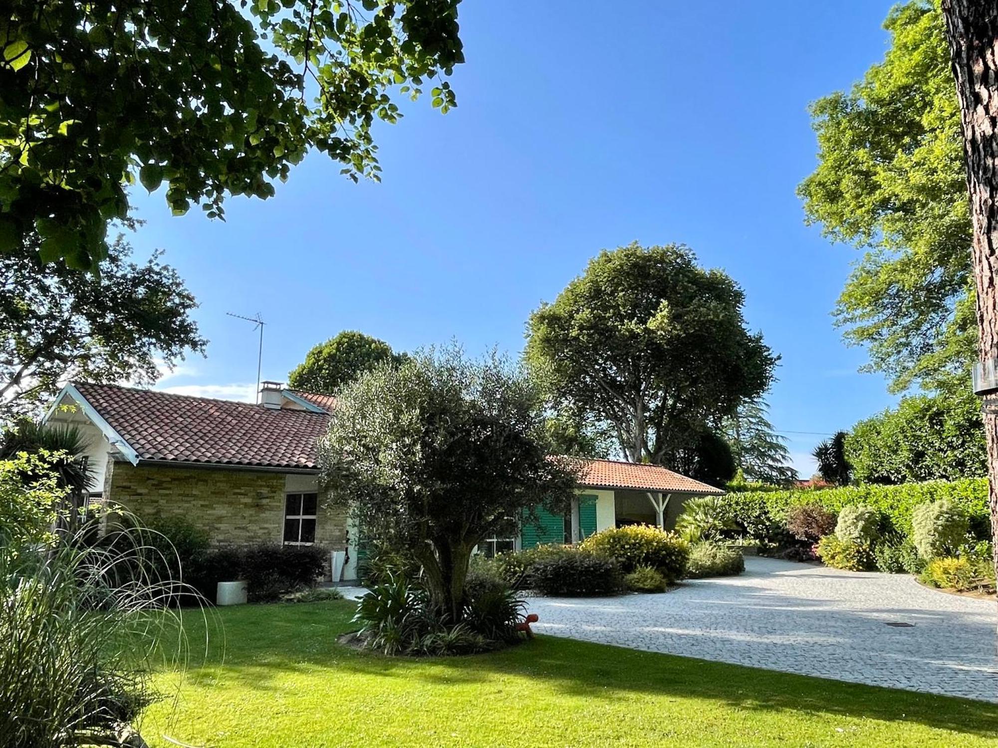 Haritzaga D'hote Terrasse & Jardin Prive *